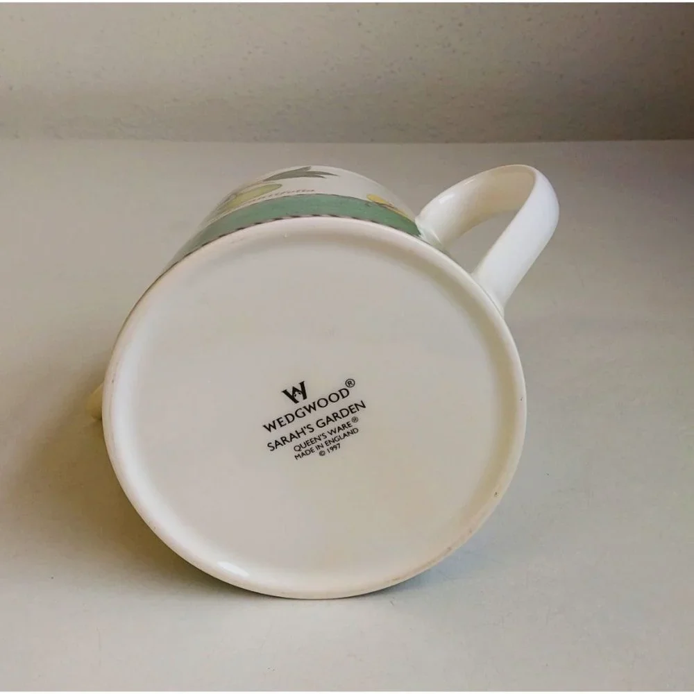 Wedgwood Queen's Ware Sarah's Garden Porcelain Tea Pot